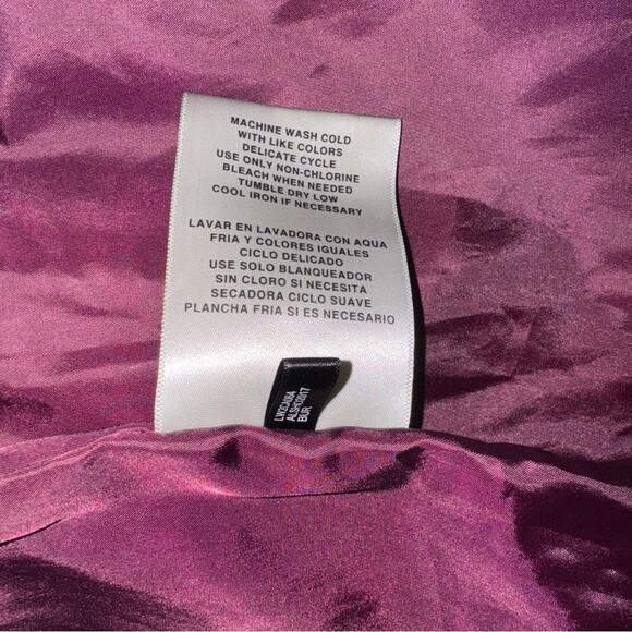 Levi's Zoe Soft Corduroy Bubble Puffer Jacket in Burgundy(L) - Picture 7 of 8